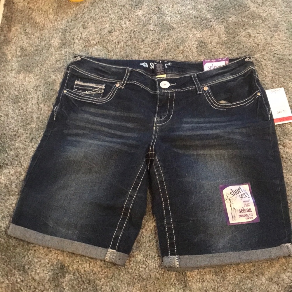 Selena low rise , Size 9 short & sexy series